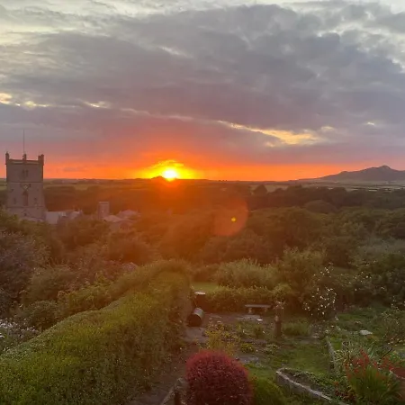 St Davids Gin & Kitchen - The Cathedral Villas-2